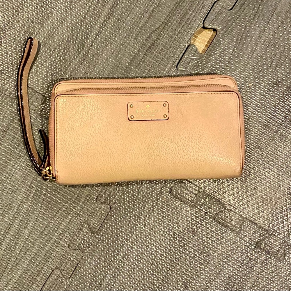Kate Spade Clutch. Light pink.